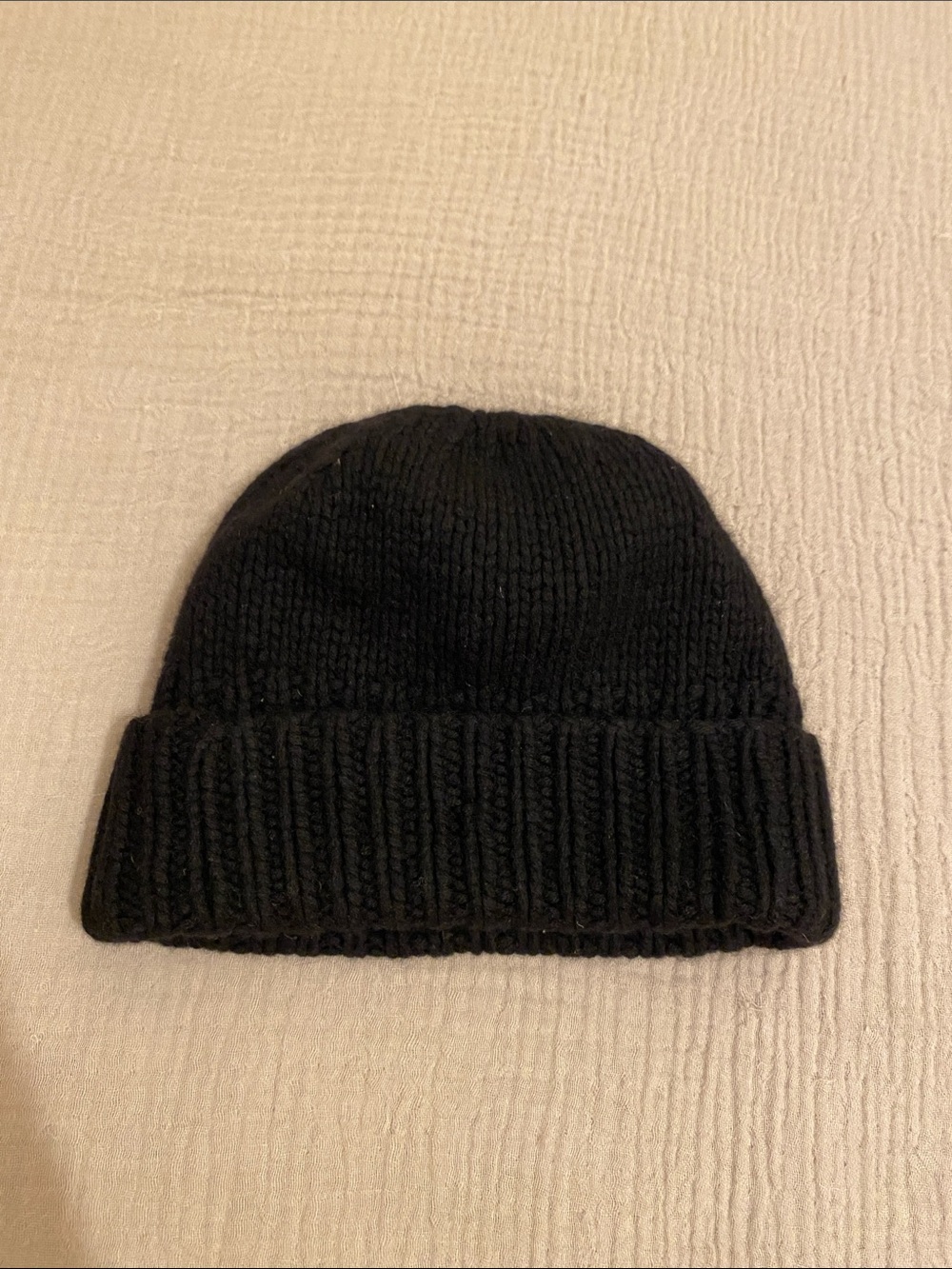 Bloomingdale's wool cashmere Black Ribbed Knit Beanie